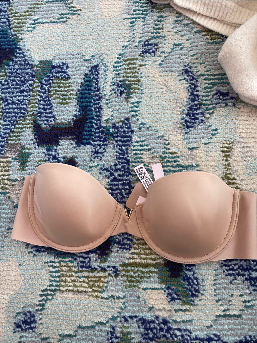 Victoria Secret Strapless Nude-Bra